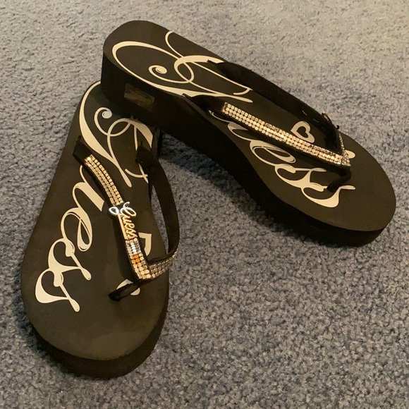 Guess | Shoes | Guess Foam Sandals Never Worn | Poshmark